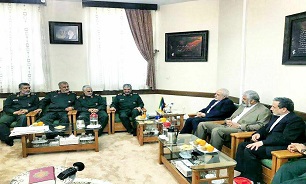 وزیر امور خارجه کشورمان روز پاسدار را به پاسداران امنیت کشور تبریک گفت