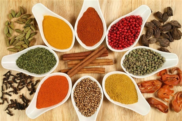 کدام غذا‌ها مانع خشکی پوست می‌شوند؟