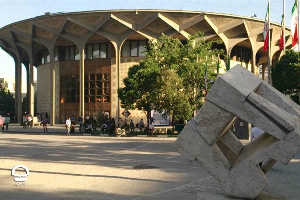 پرکارترین نمایشنامه نویسان ایران در سالی که گذشت