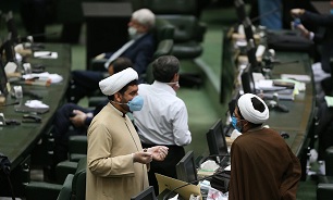 نمایندگان با فوریت برگزاری جلسات مجازی مجلس مخالفت کردند
