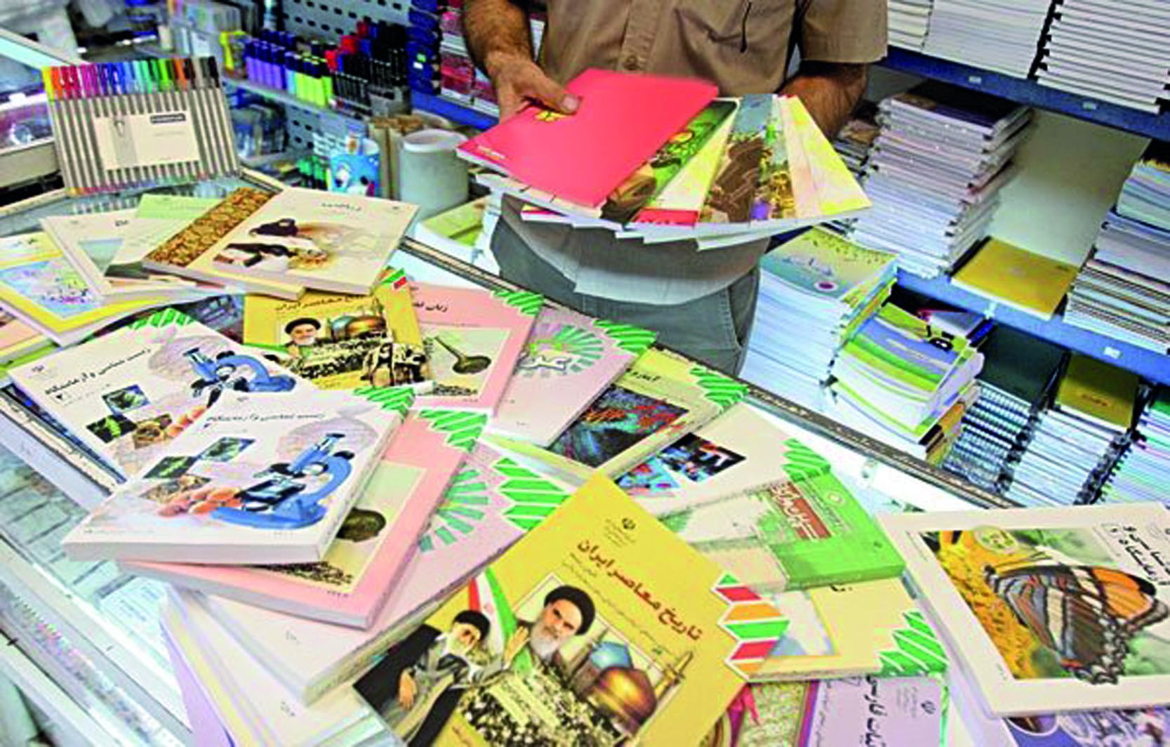 آغاز ثبت نام و سفارش کتابهای درسی سال تحصیلی ۱۴۰۰-۱۳۹۹ از فردا
