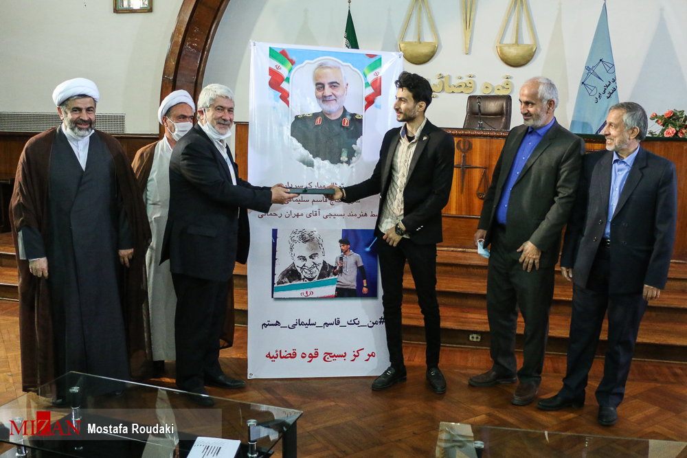 تقدیر از نقاش تصویر سپهبد شهید حاج قاسم سلیمانی