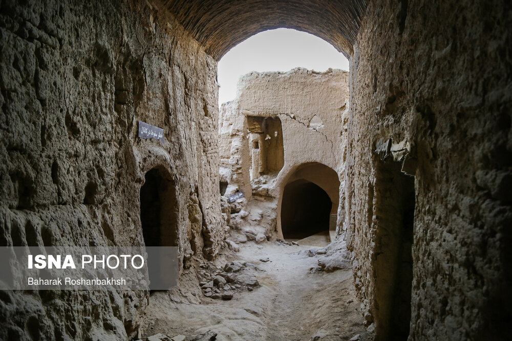 قدم به قدم در روستایی تاریخی در یزد