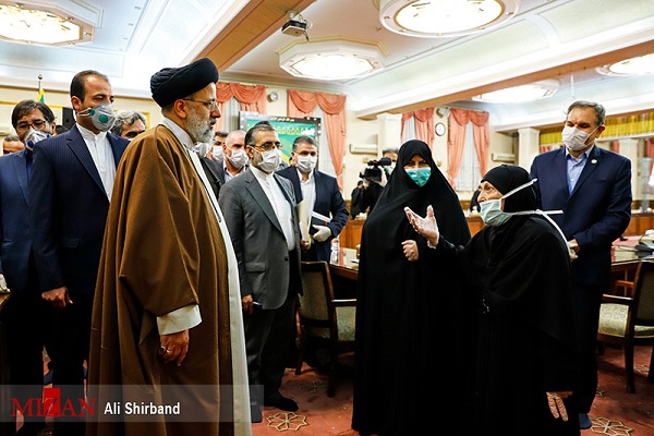 دیوان عدالت اداری در رابطه با احقاق حقوق تضییع شده پرستاران اقدام فوری کند/ سازمان بازرسی علت عدم اجرای برخی از قوانین مصوب درحوزه پرستاری را ظرف ۴ ماه بررسی کند
