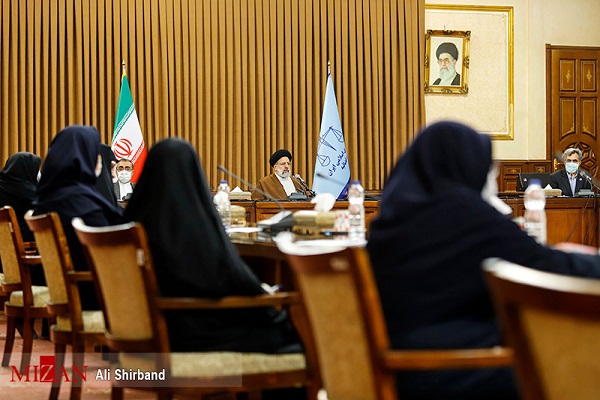 دیوان عدالت اداری در رابطه با احقاق حقوق تضییع شده پرستاران اقدام فوری کند/ سازمان بازرسی علت عدم اجرای برخی از قوانین مصوب درحوزه پرستاری را ظرف ۴ ماه بررسی کند