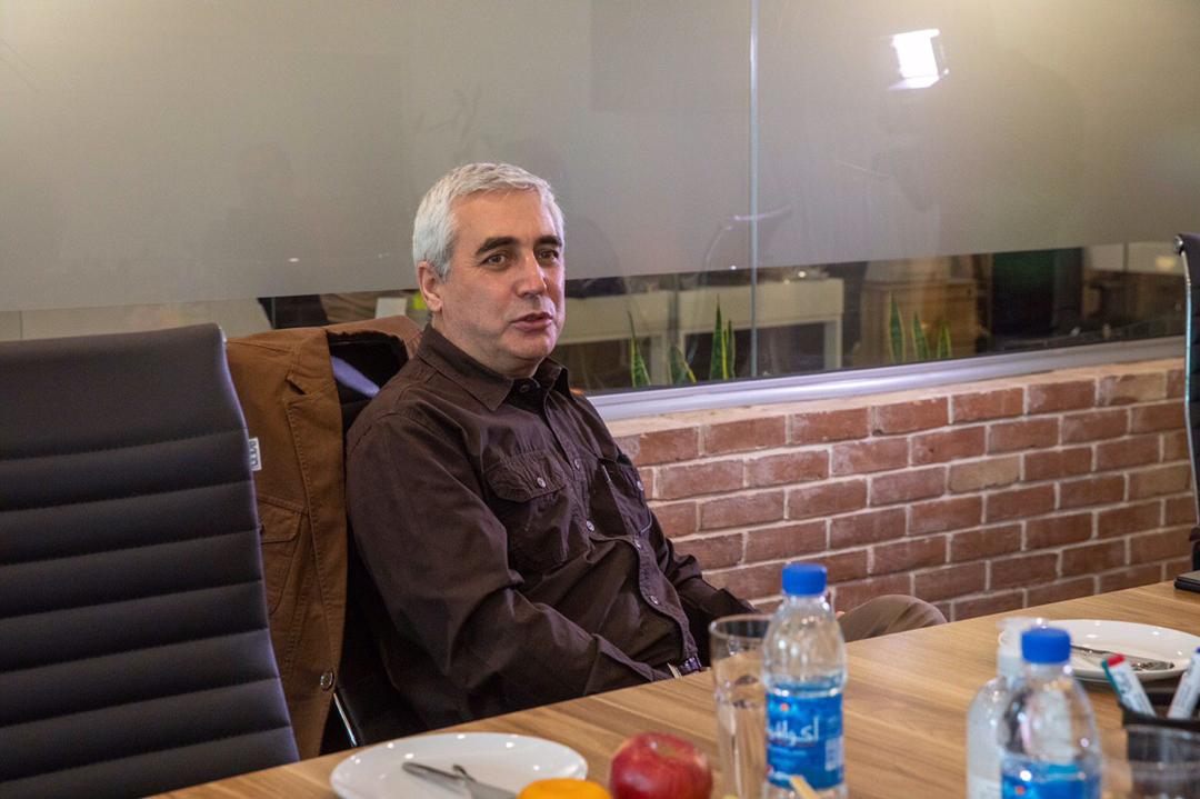 بازدید حاتمیکیا از پلتفرمهای پخش آنلاین «خروج» بازدید حاتمیکیا از پلتفرمهای پخش آنلاین «خروج»