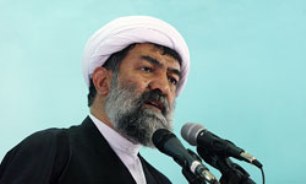 رزمایش سراسری کمک مومنانه قدم ملی برای مقابله با بحران کرونا است