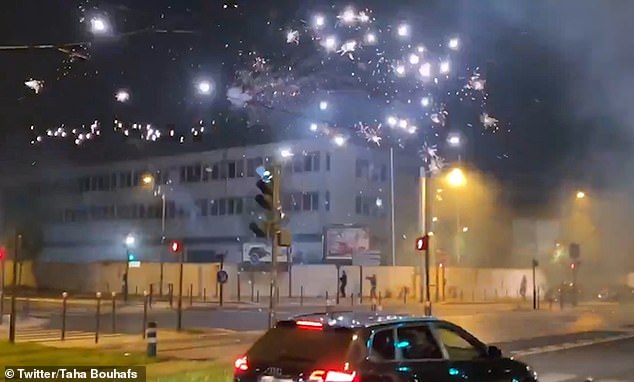 عکس| تبعیض نژادی پلیس فرانسه در دوران قرنطینه پاریس را به معرکه زد و خورد مبدل کرد عکس| تبعیض نژادی پلیس فرانسه در دوران قرنطینه پاریس را به معرکه زد و خورد مبدل کرد