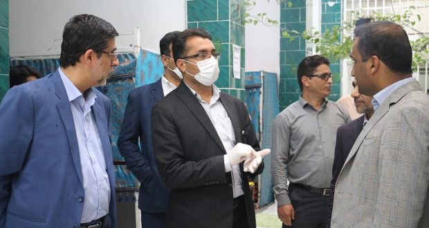بررسی مشکلات قضایی ۲۰۰ نفر از مددجویان زندان بندرعباس با حضور دادستان مرکز استان