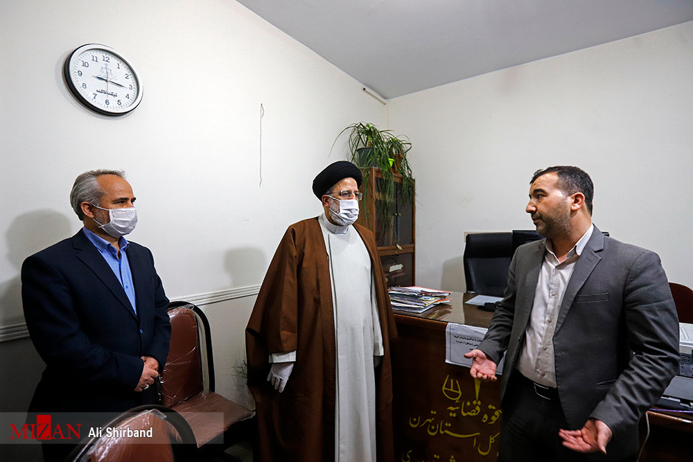 بازدید از پیش اعلام نشده رییس قوه قضاییه از دادسرا و دادگسترى شهرستان رى بازدید از پیش اعلام نشده رییس قوه قضاییه از دادسرا و دادگسترى شهرستان رى