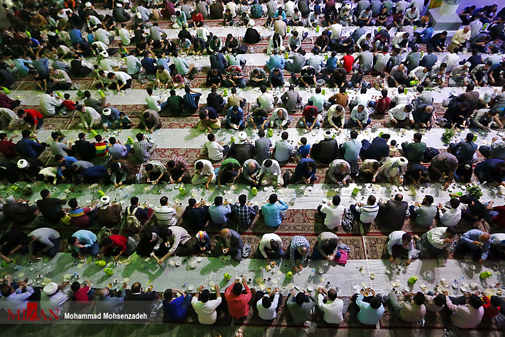 مهمترین ادعیه هنگام افطار کدامند؟ مهمترین ادعیه هنگام افطار کدامند؟