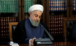 روحانی از موافقت رهبر انقلاب با پیشنهاد آزادسازی و ساماندهی سهام عدالت قدردانی کرد