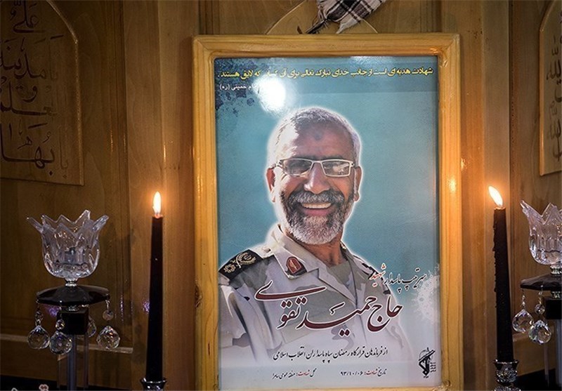 مراسم رونمایی از کتاب خاطرات شهید تقوی‌فر در اهواز برگزار شد