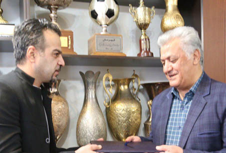 طی مراسمی از مدیر کمپ مرحوم حجازی تجلیل به عمل آمد
