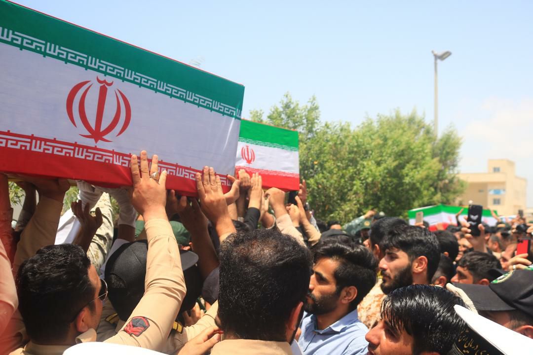 تشییع پیکر مطهر شهدای دریادل حادثه ناوچه کنارک تشییع پیکر مطهر شهدای دریادل حادثه ناوچه کنارک