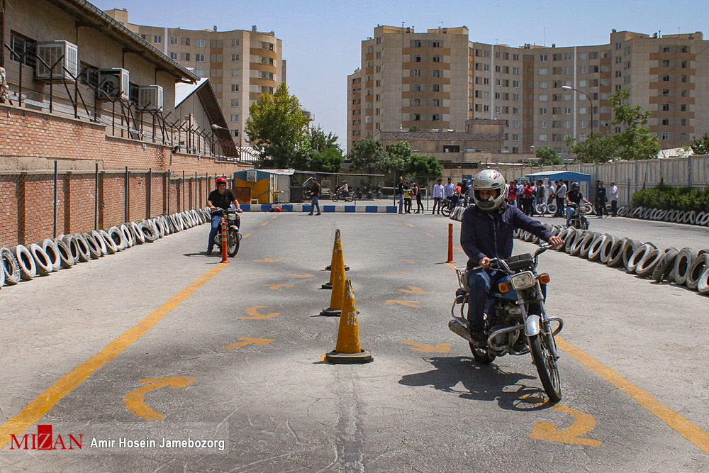 شرایط گرفتن گواهینامه موتورسیکلت