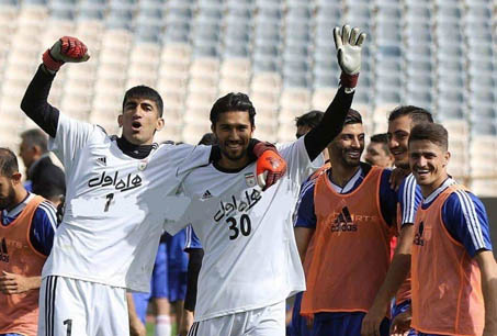 بیرانوند و حسینی در میان گزینههای ۵ سیو برتر کنفدراسیون فوتبال آسیا قرار گرفتند