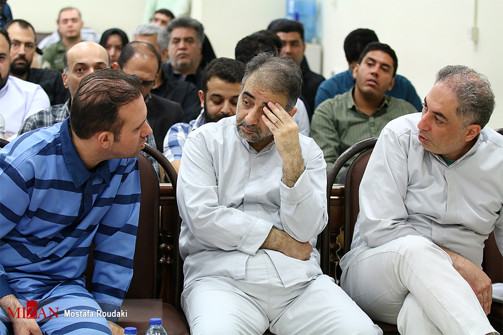نگاهی به پرونده وحید بهزادی و نجوا لاشیدایی؛ تباتی زن و شوهر برای اخلال در نظام توزیع نیازمندیهای عمومی نگاهی به پرونده وحید بهزادی و نجوا لاشیدایی؛ تباتی زن و شوهر برای اخلال در نظام توزیع نیازمندیهای عمومی