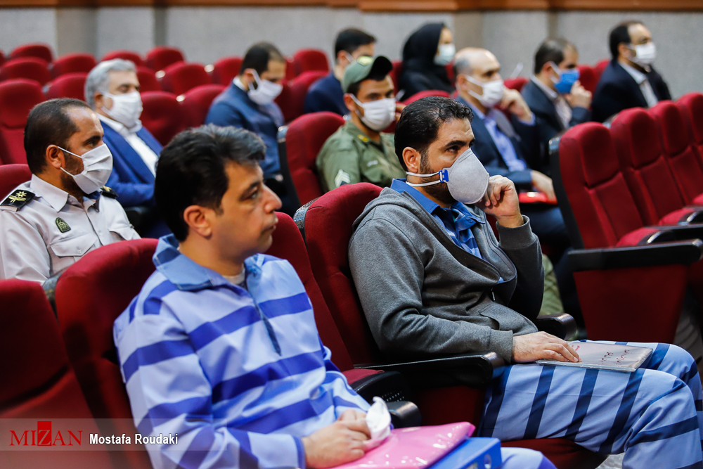 جلسه رسیدگی به اتهامات ۲۱ متهم کلان ارزی برگزار شد