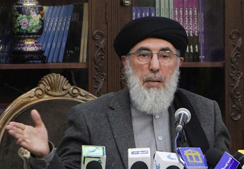 حکمتیار: «حکومت مشارکتی» در افغانستان نتیجه فشارهای خارجی است