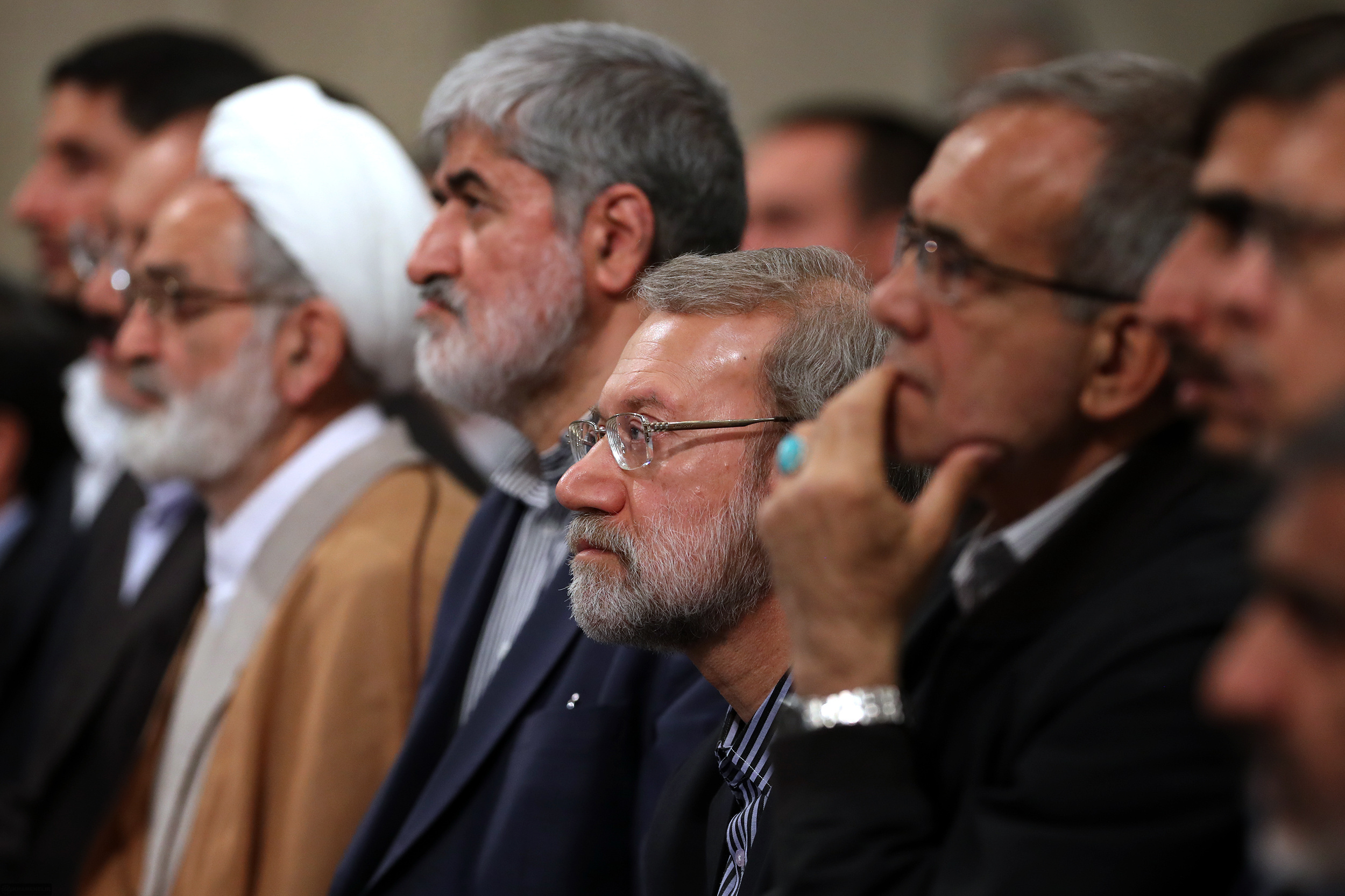 دیدار رهبر معظم انقلاب با نمایندگان و کارکنان مجلس شورای اسلامی مجلس باید مظهر عزّت ملّی و مظهر اقتدار و استحکام نظام باشد/ مجلس بایستی عصارهی فضایل ملّت باشد