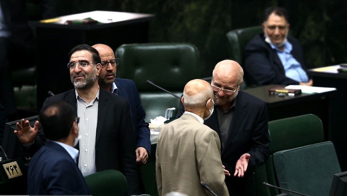 محمد باقر قالیباف تبریک وکلا به ساکن صندلی ۲۴۵/ تشکر قالیباف از رقبا/ عکس یادگاری نواب رییس