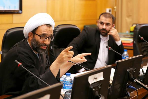حجت السلام و المسلمین علیرضا سلیمی «بحرینی» رئیس کمیسیون آییننامه داخلی مجلس شد