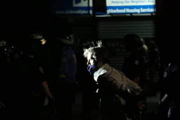 قتل جورج فلوید؛ حکومت نظامی در شهرهای بزرگ آمریکا و گسترش درگیریها قتل جورج فلوید؛ حکومت نظامی در شهرهای بزرگ آمریکا و گسترش درگیریها