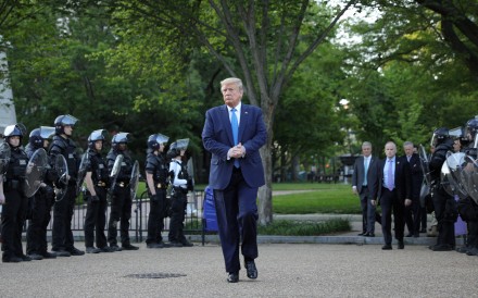 قتل جورج فلوید؛ پرواز بالگرد‌های نظامی در آسمان واشنگتن، شمار کشته شدگان افزایش یافت