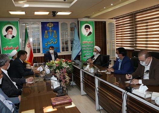 اتونشر// /// تاکید رییس کل دادگستری آذربایجان شرقی بر همکاری دستگاه های دولتی و بانکها برای رفع موانع تولید