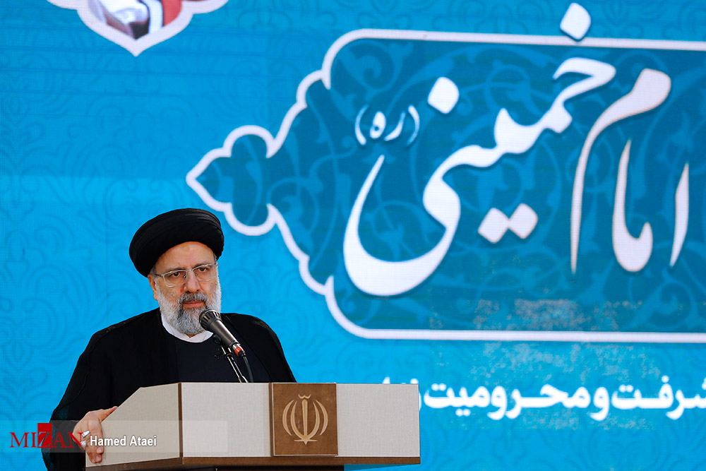 باید چهره زیبای جامعه اسلامی را از لکههای نازیبای فقر بزداییم/ آمریکا به عنوان یک متهم باید در مجامع بینالمللی دنیا محاکمه شود باید چهره زیبای جامعه اسلامی را از لکههای نازیبای فقر بزداییم/ آمریکا به عنوان یک متهم باید در مجامع بینالمللی دنیا محاکمه شود