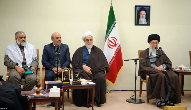 دیدار رهبر معظم انقلاب با اعضای ستاد کنگره شهدای ورزش کشور اقدام ورزشکاری که دعوت کشور بیگانه را رد میکند و بخاطر پول از کشور خود نمیگذرد از صد مدال بیشتر ارزش دارد