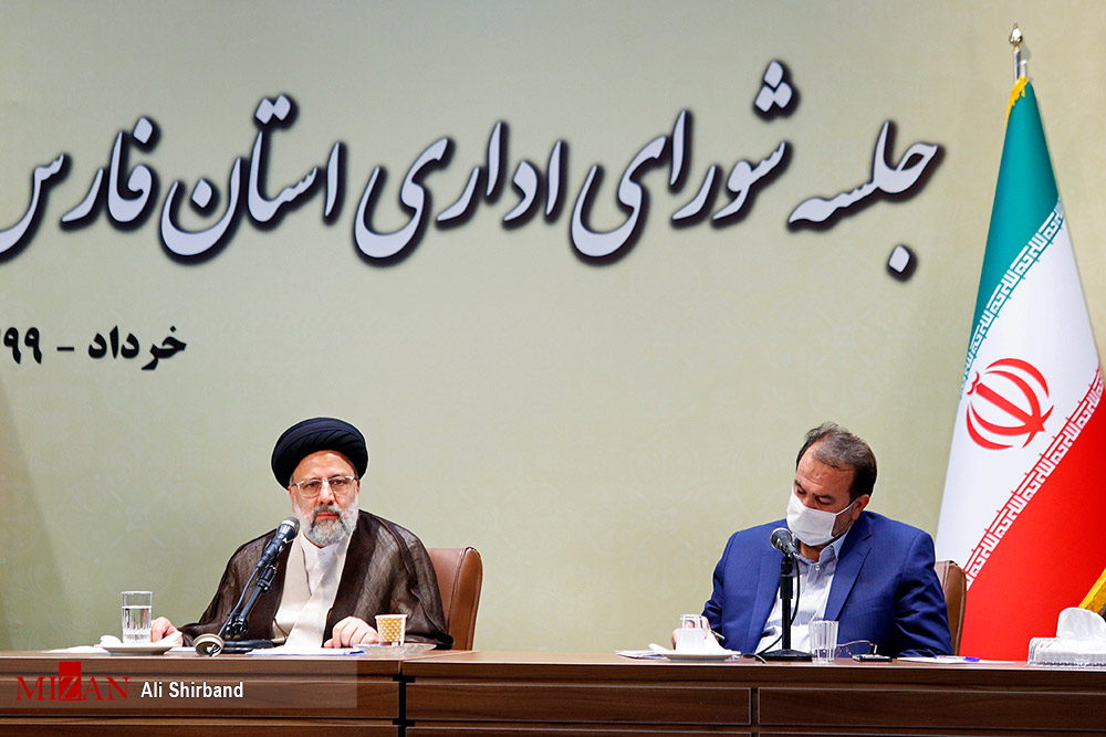 بازدید از پیش اعلام نشده از اداره کل ثبت اسناد و املاک استان فارس/آیت الله رییسی: از یک صاحب کارخانه که تمام تلاشش روشن نگهداشتن چراغ کارخانه است که کارگر بیکار نشود باید با تمام توان حمایت کرد/ مسئله آتش سوزی، در شورای تامین با حضور همه دست اندرکاران پیگیری شود/ ناسلامتی برای نظام اداری و قضایی تحمل نخواهد شد بازدید از پیش اعلام نشده از اداره کل ثبت اسناد و املاک استان فارس/آیت الله رییسی: از یک صاحب کارخانه که تمام تلاشش روشن نگهداشتن چراغ کارخانه است که کارگر بیکار نشود باید با تمام توان حمایت کرد/ مسئله آتش سوزی، در شورای تامین با حضور همه دست اندرکاران پیگیری شود/ ناسلامتی برای نظام اداری و قضایی تحمل نخواهد شد