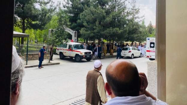 عکس| انفجار در نماز جمعه کابل/ ۴ کشته و شماری مجروح