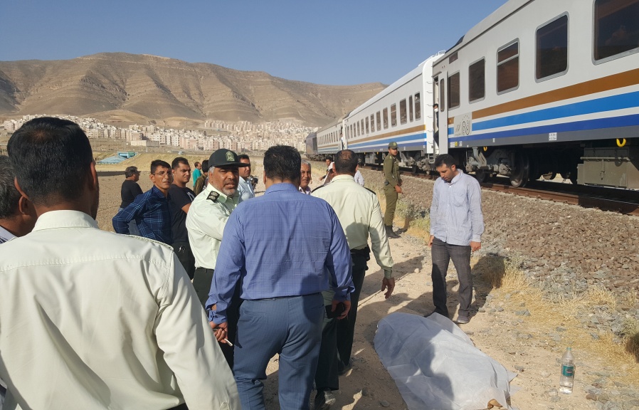 برخورد با قطار جان چوپان و گوسفندهایش را گرفت