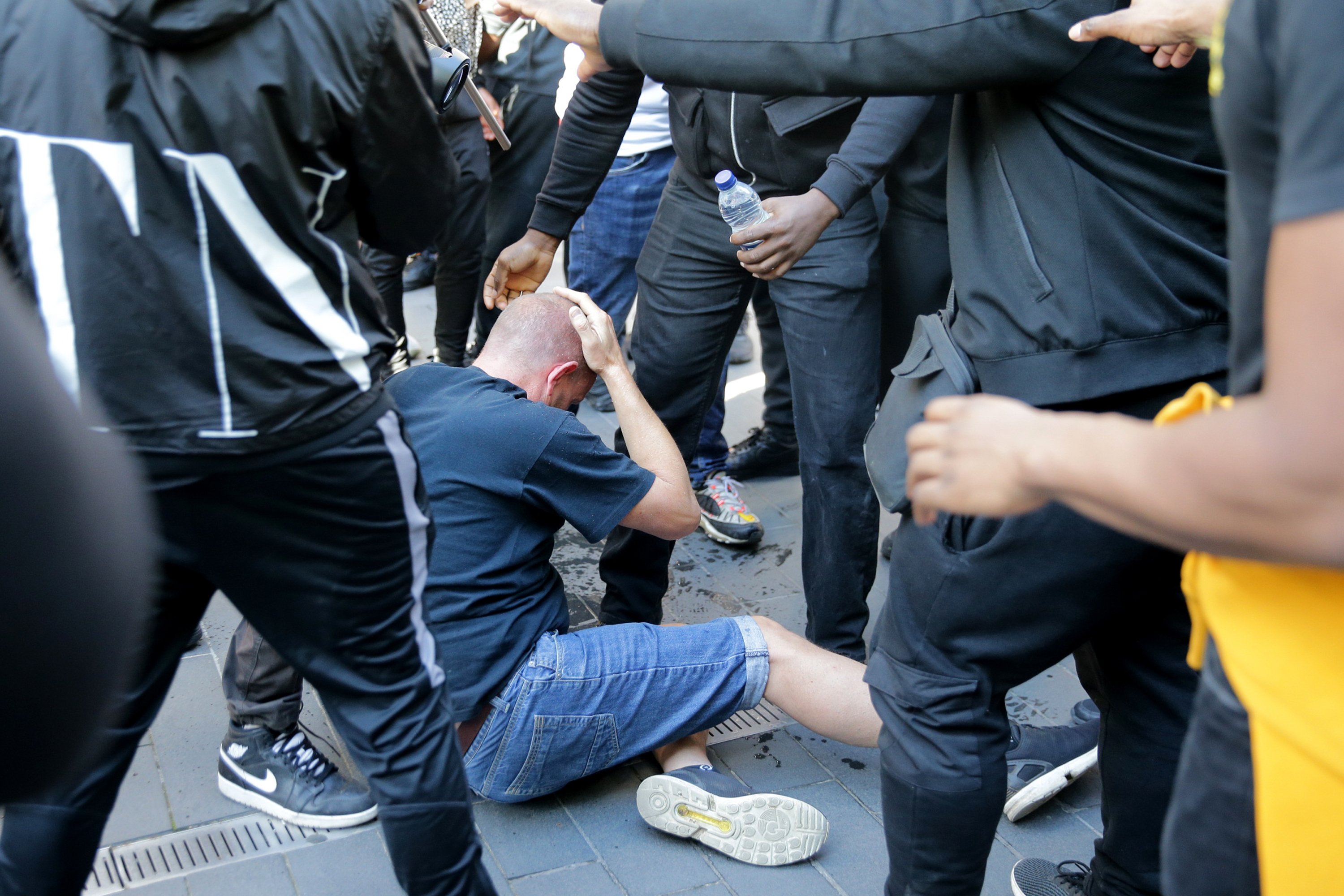 عکس| سر دادن شعار «جان سیاهان مهم است» در کشورهای مختلف جهان عکس| سر دادن شعار «جان سیاهان مهم است» در کشورهای مختلف جهان