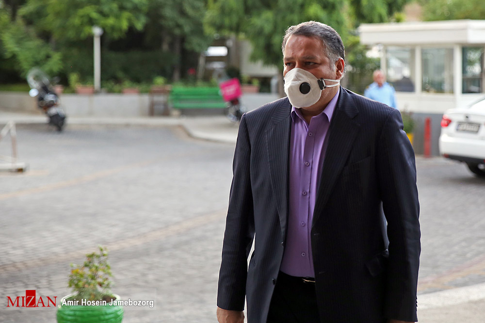 حضور هنرمندان در منزل «محمدعلی کشاورز» حضور هنرمندان در منزل «محمدعلی کشاورز»