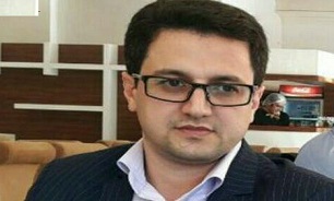 اصغری رییس فروشگاه اتکا شعبه شهید فکوری