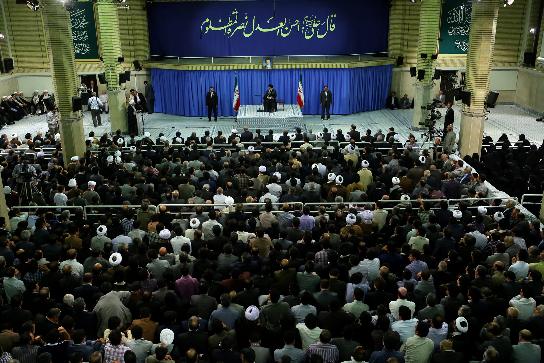دیدار مسئولان و کارکنان قوه قضاییه با رهبر معظم انقلاب جمهوری اسلامی در قضیه هستهای هم قانونی عمل کرده است، هم شفاف عمل کرده است