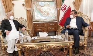 شمخانی با سرپرست وزارت خارجه افغانستان دیدار و گفت‌وگو کرد