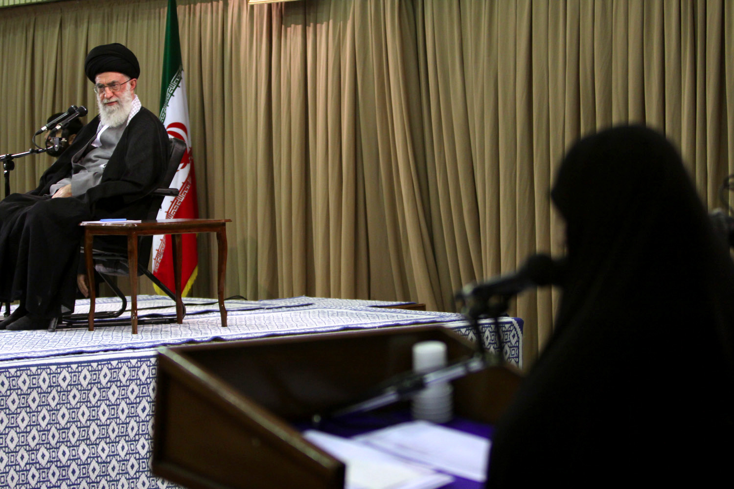رهبر معظم انقلاب اسلام زمینه بروز استعدادهای فراوان بانوان در سطوح مختلف را فراهم میکند