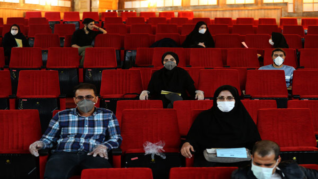 هشدار: کرونا در کمین است، به سینما نروید! هشدار: کرونا در کمین است، به سینما نروید!