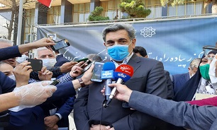 ارزیابی حناچی از وضعیت فاصلهگذاری اجتماعی در مترو و اتوبوس