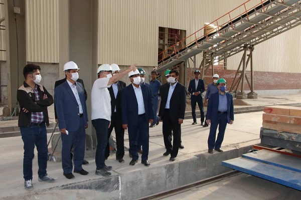 بازدید رییس کل دادگستری استان کرمان از روند احداث کارخانه فولاد راور / بررسی ابعاد حقوقی و قضایی پرونده بالغ بر ۱۳۰ واحد اقتصادی در ستاد استانی اجرای سیاست‌های اقتصاد مقاومتی