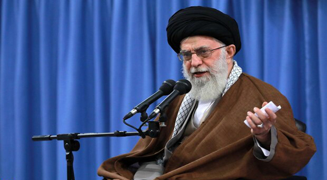 رهبر انقلاب: کسی که در قوهی قضاییه خیانت میکند باید دو برابر مجازات شود رهبر انقلاب: کسی که در قوهی قضاییه خیانت میکند باید دو برابر مجازات شود
