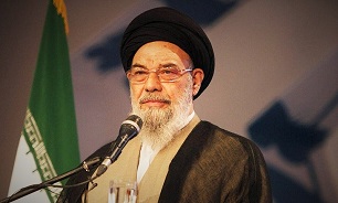 آیتالله سیدیوسف طباطبایینژاد امام جمعه اصفهان: لازمه تحقق گام دوم انقلاب «تحول» است