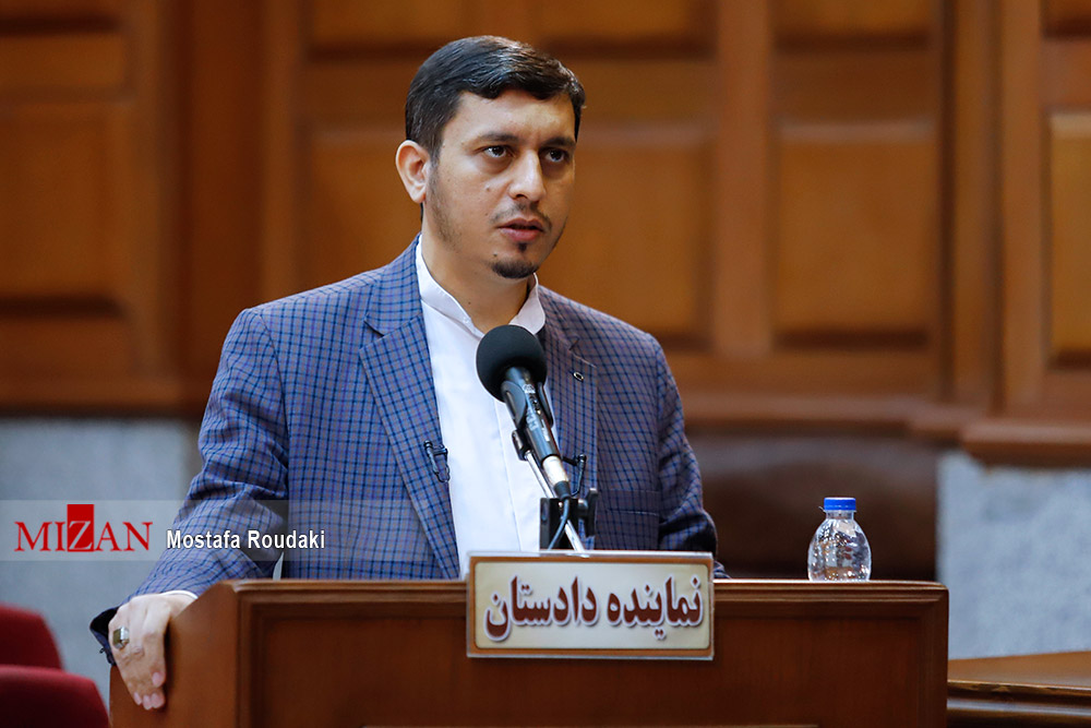 نقش یکی از متهمان متواری در شناسایی طعمه در شبکه طبری/ نماینده دادستان: انوشه افراد پرونده دار در دستگاه قضایی را شناسایی می‌کرد