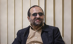 یک فعال سیاسی: در آمریکا حتی به قیمت نقض حقوق اکثریت مردم، باید منافع سرمایه‌داران تأمین شود