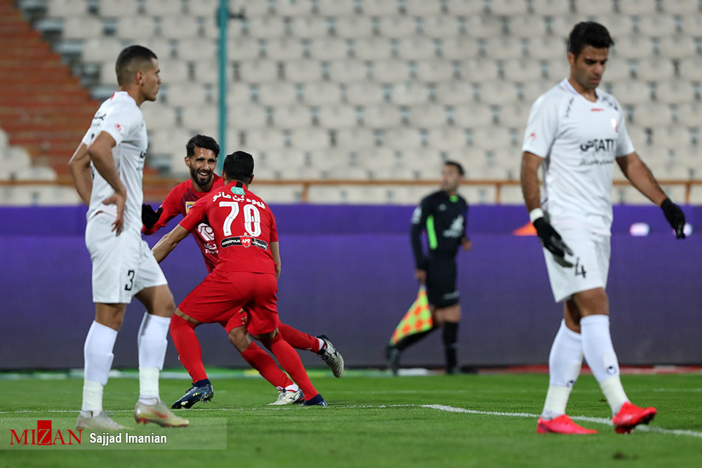 تست تشخیص کرونا یکی از بازیکنان پرسپولیس مثبت شد