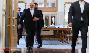ترافیک دیپلماسی در مسیر تهران و بغداد؛ ظریف در بغداد و الکاظمی در تهران
